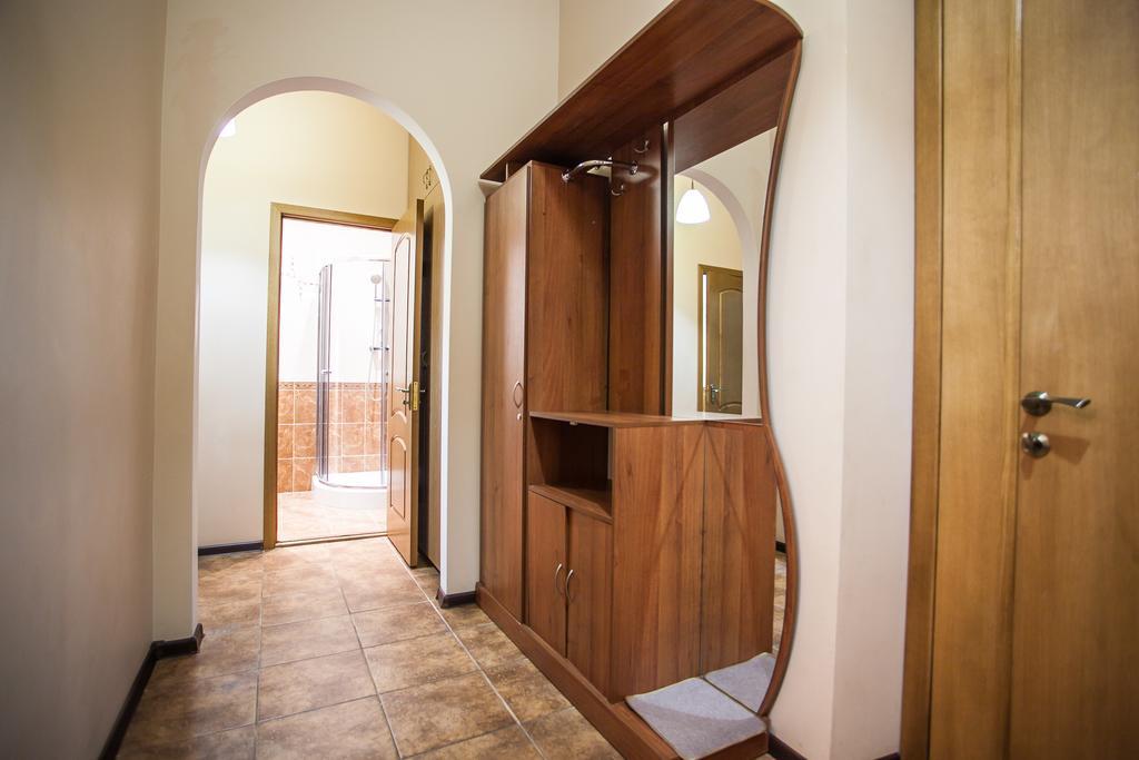 Apartment On Khreshchatyk 21 Kiev Rum bild